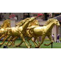 Statue de cheval d&#39;or de conception populaire avec 15 ans de fonderie